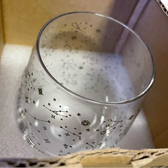 Aquarius Stemless Wine Glass - Picture 3 of 3